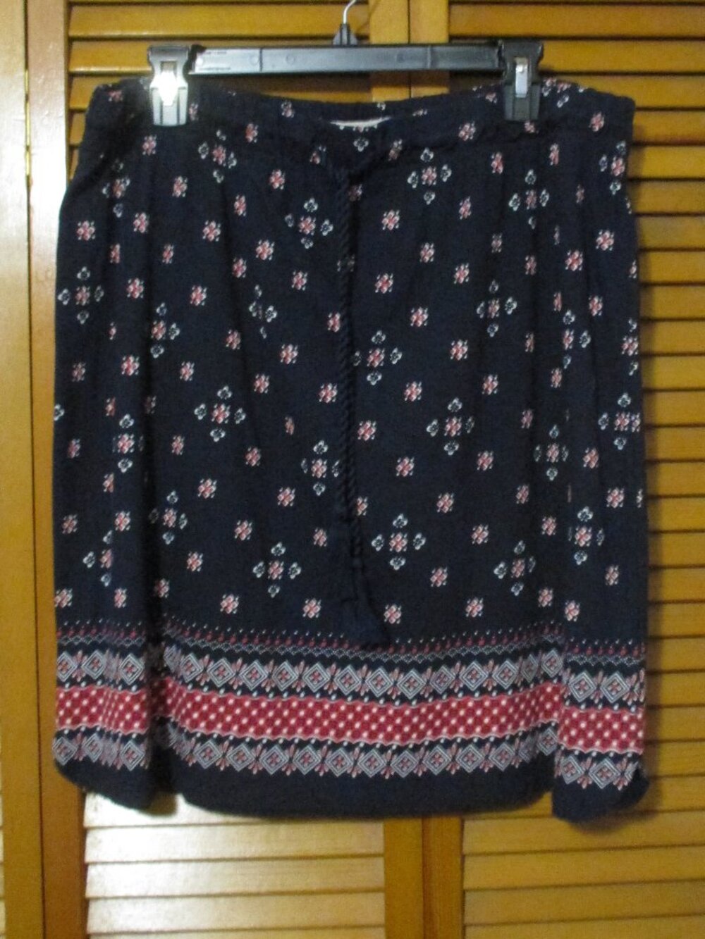 Talbots skirt navy blue & red, elastic waist, soft & stretchy, like new size 1x